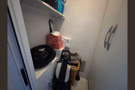 Apartamento à venda com 93m², 3 quartos e 1 vaga Apartamento à venda com 93m², 3 quartos e 1 vagaDespensa