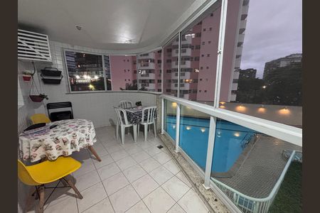 Apartamento à venda com 93m², 3 quartos e 1 vaga Apartamento à venda com 93m², 3 quartos e 1 vagaVaranda