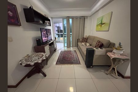 Apartamento à venda com 93m², 3 quartos e 1 vaga Apartamento à venda com 93m², 3 quartos e 1 vagaSala