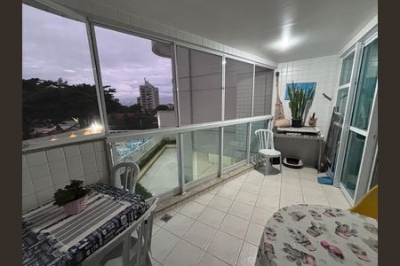 Apartamento à venda com 93m², 3 quartos e 1 vaga Apartamento à venda com 93m², 3 quartos e 1 vagaVaranda