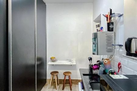 Foto 18 de casa à venda com 2 quartos, 69m² em Vila Bertioga, São Paulo