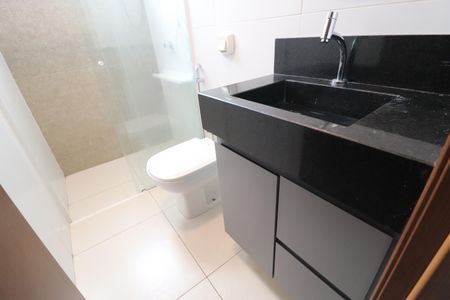Apartamento para alugar com 60m², 2 quartos e 1 vagaBanheiro do Quarto 2