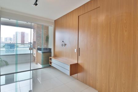 Sala de apartamento para alugar com 2 quartos, 60m² em Saraiva, Uberlândia