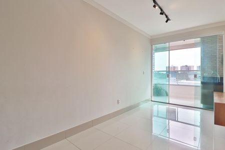 Sala de apartamento para alugar com 2 quartos, 60m² em Saraiva, Uberlândia