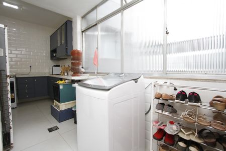 Apartamento para alugar com 100m², 2 quartos e 1 vagaÁrea de Serviço