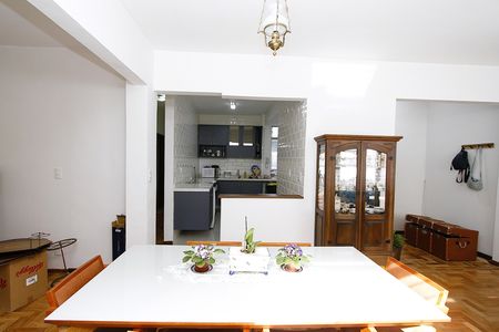 Apartamento para alugar com 100m², 2 quartos e 1 vagaSala