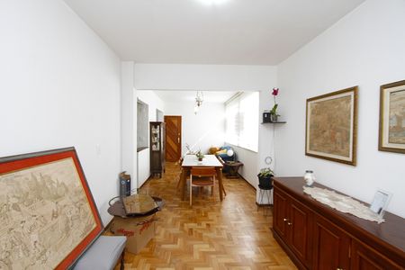 Apartamento para alugar com 100m², 2 quartos e 1 vagaSala