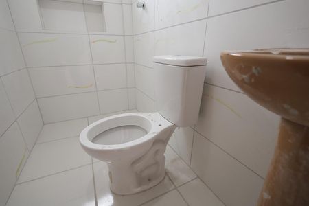 Banheiro de casa para alugar com 1 quarto, 70m² em Jardim do Estádio, Santo André
