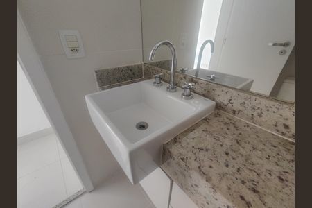 Apartamento para alugar com 165m², 4 quartos e 2 vagasBanheiro social