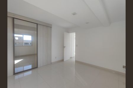Apartamento para alugar com 165m², 4 quartos e 2 vagasSuíte 1