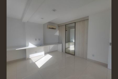 Apartamento para alugar com 165m², 4 quartos e 2 vagasSuíte 1