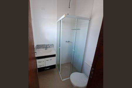 Casa de condomínio para alugar com 84m², 2 quartos e 2 vagasBanheiro
