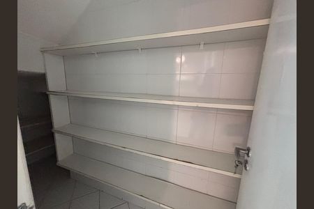 Casa de condomínio para alugar com 580m², 6 quartos e 4 vagas Casa de condomínio para alugar com 580m², 6 quartos e 4 vagasDespensa