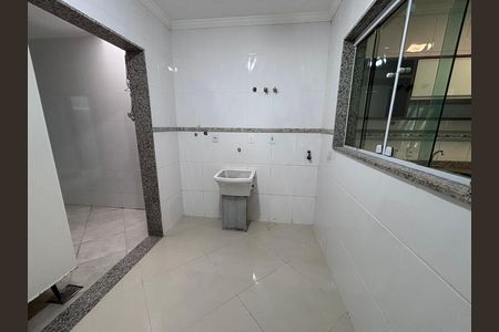 Casa de condomínio para alugar com 580m², 6 quartos e 4 vagas Casa de condomínio para alugar com 580m², 6 quartos e 4 vagasÁrea de Serviço