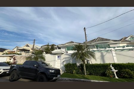 Casa de condomínio para alugar com 580m², 6 quartos e 4 vagas