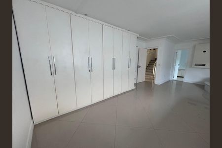Casa de condomínio para alugar com 580m², 6 quartos e 4 vagas Casa de condomínio para alugar com 580m², 6 quartos e 4 vagasQuarto 6