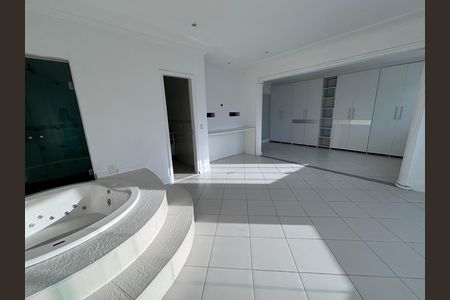 Casa de condomínio para alugar com 580m², 6 quartos e 4 vagas Casa de condomínio para alugar com 580m², 6 quartos e 4 vagasQuarto 2