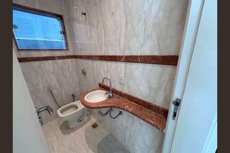 Casa de condomínio para alugar com 580m², 6 quartos e 4 vagas Casa de condomínio para alugar com 580m², 6 quartos e 4 vagasLavabo
