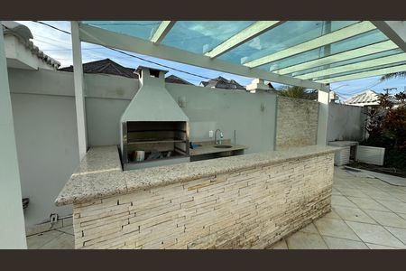 Casa de condomínio para alugar com 580m², 6 quartos e 4 vagas Casa de condomínio para alugar com 580m², 6 quartos e 4 vagasÁrea externa