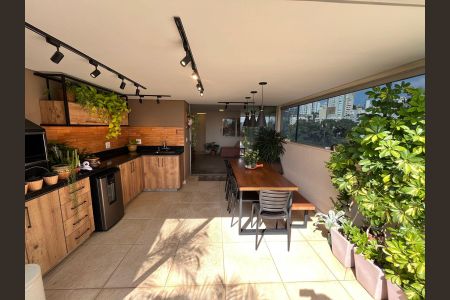 Apartamento à venda com 135m², 2 quartos e 2 vagas Apartamento à venda com 135m², 2 quartos e 2 vagasÁrea externa