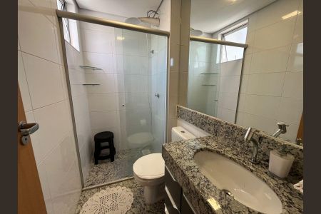 Apartamento à venda com 135m², 2 quartos e 2 vagas Apartamento à venda com 135m², 2 quartos e 2 vagasBanheiro