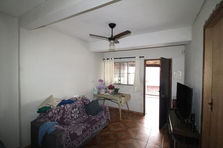 Sala de casa à venda com 4 quartos, 270m² em Vila Prado, São Paulo