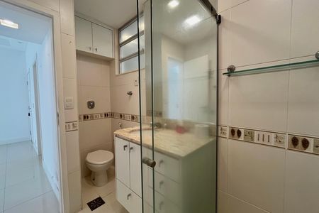 Apartamento à venda com 59m², 1 quarto e sem vaga Apartamento à venda com 59m², 1 quarto e sem vagaBanheiro