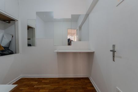 Apartamento à venda com 105m², 4 quartos e 1 vaga Apartamento à venda com 105m², 4 quartos e 1 vagaQuarto de Serviço