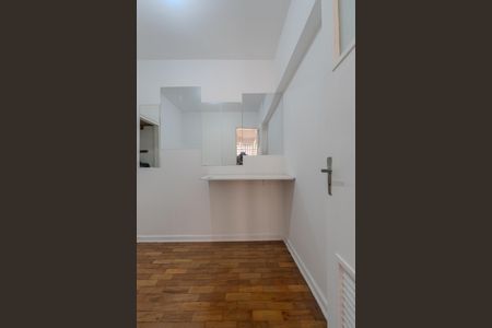Apartamento à venda com 105m², 4 quartos e 1 vaga Apartamento à venda com 105m², 4 quartos e 1 vagaQuarto de Serviço