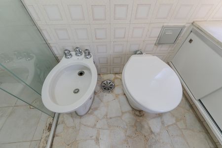 Apartamento à venda com 105m², 4 quartos e 1 vaga Apartamento à venda com 105m², 4 quartos e 1 vagaBanheiro