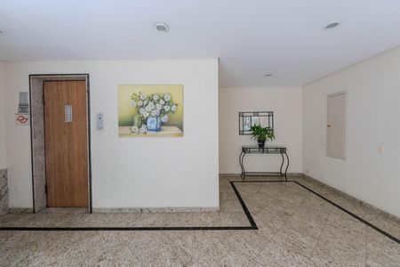Apartamento à venda com 105m², 4 quartos e 1 vaga Apartamento à venda com 105m², 4 quartos e 1 vagaHall de entrada