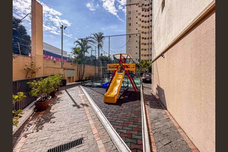 Apartamento à venda com 55m², 3 quartos e 1 vaga Apartamento à venda com 55m², 3 quartos e 1 vagaÁrea comum - Playground