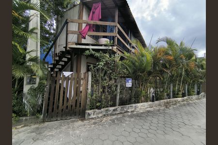 Casa para alugar com 55m², 1 quarto e 1 vaga Casa para alugar com 55m², 1 quarto e 1 vagaFachada