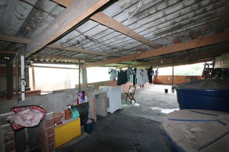 Casa à venda com 175m², 3 quartos e 2 vagas Casa à venda com 175m², 3 quartos e 2 vagasTerraço