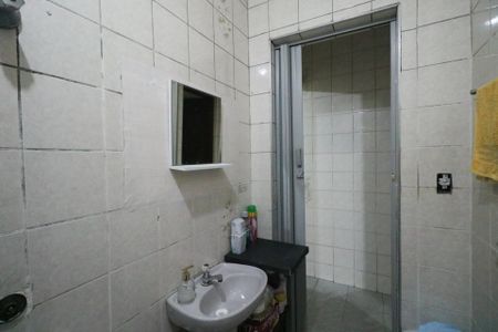 Casa à venda com 175m², 3 quartos e 2 vagas Casa à venda com 175m², 3 quartos e 2 vagasBanheiro