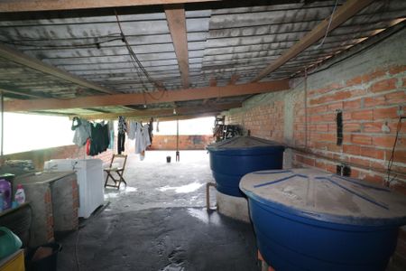 Casa à venda com 175m², 3 quartos e 2 vagas Casa à venda com 175m², 3 quartos e 2 vagasTerraço