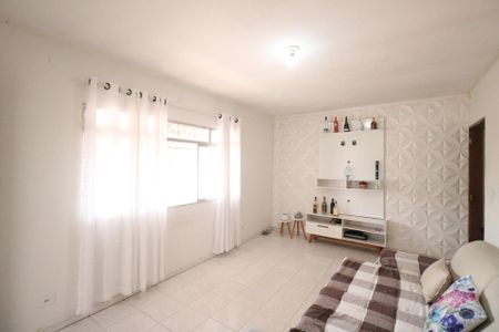 Casa à venda com 175m², 3 quartos e 2 vagas Casa à venda com 175m², 3 quartos e 2 vagasSala