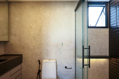 Apartamento para alugar com 188m², 2 quartos e 3 vagasBanheiro da Suíte 1