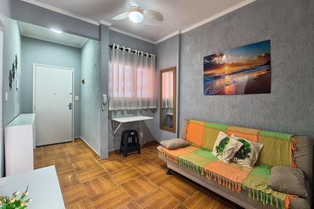 Sala de apartamento para alugar com 1 quarto, 39m² em Vila Tupi, Praia Grande