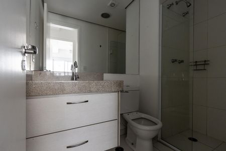 Apartamento para alugar com 66m², 2 quartos e 1 vaga Apartamento para alugar com 66m², 2 quartos e 1 vagaBanheiro do Corredor