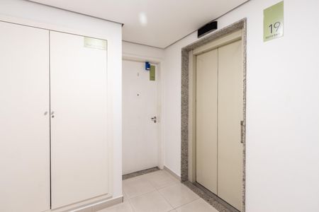 Apartamento para alugar com 66m², 2 quartos e 1 vaga Apartamento para alugar com 66m², 2 quartos e 1 vagaLockbox