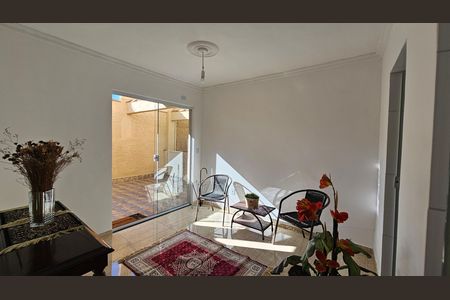 Apartamento para alugar com 2 quartos, 65m² em Vila Emil, Mesquita