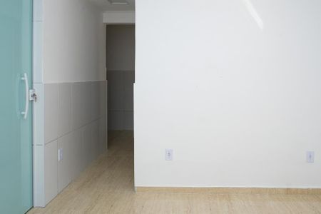 Sala de kitnet/studio para alugar com 2 quartos, 65m² em Vila Emil, Mesquita