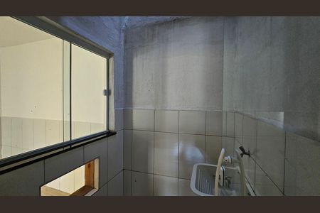 Área de serviço  de apartamento para alugar com 2 quartos, 65m² em Vila Emil, Mesquita