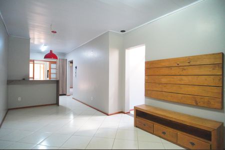 Casa à venda com 75m², 3 quartos e 2 vagasSala
