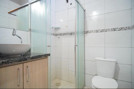 Casa à venda com 75m², 3 quartos e 2 vagasBanheiro