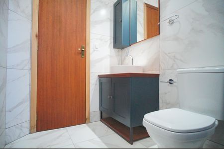 Casa à venda com 75m², 3 quartos e 2 vagasBanheiro da Suíte