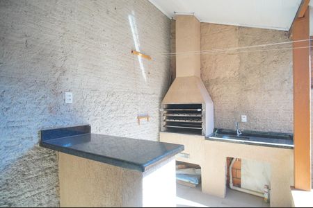 Casa à venda com 75m², 3 quartos e 2 vagasChurrasqueira