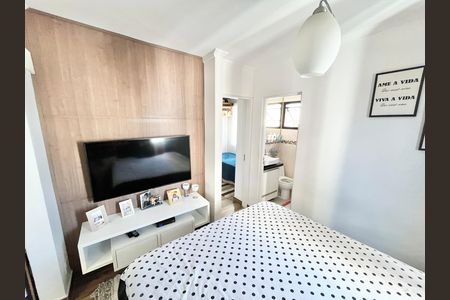 Apartamento à venda com 74m², 3 quartos e 2 vagasQuarto 1 Suíte