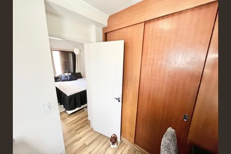 Apartamento à venda com 74m², 3 quartos e 2 vagasQuarto 2 Suíte